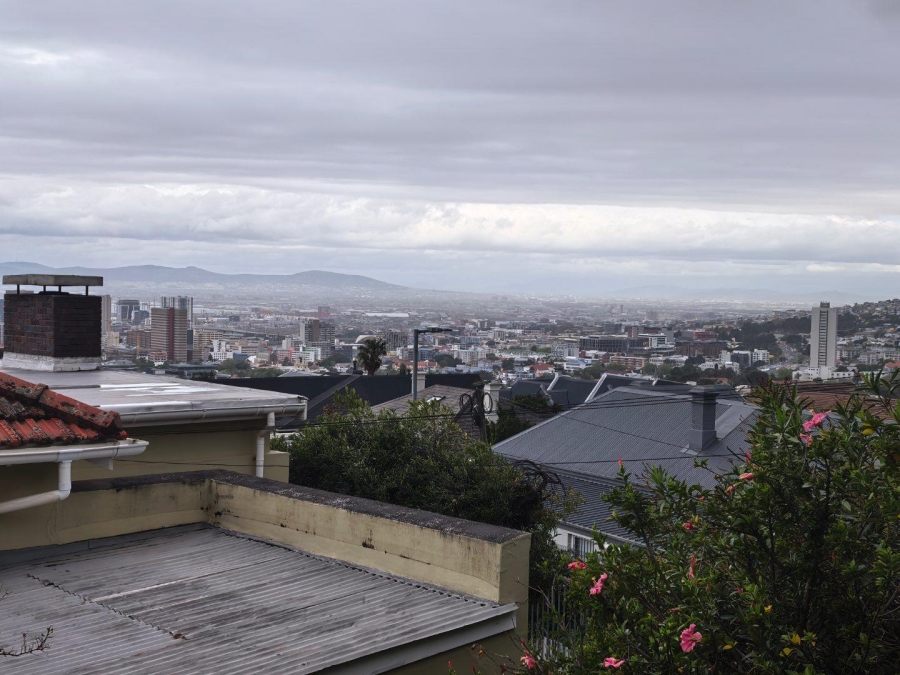 2 Bedroom Property for Sale in Tamboerskloof Western Cape